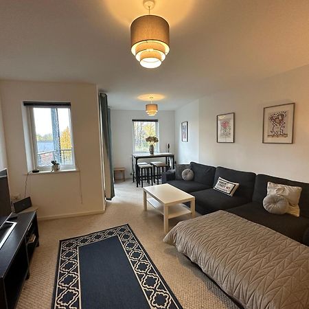 Etihad Fc 2Br Apartment With Water View 曼彻斯特 外观 照片